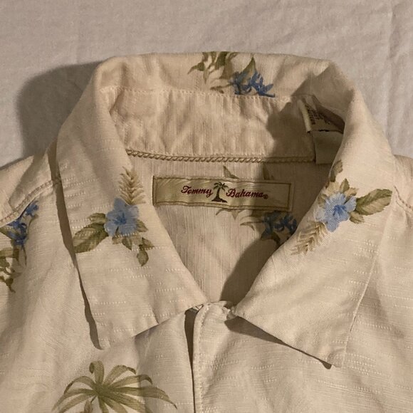 Tommy Bahama 100% Silk Short Sleeve Shirt – White with Blue & Green Pattern - Picture 5 of 9